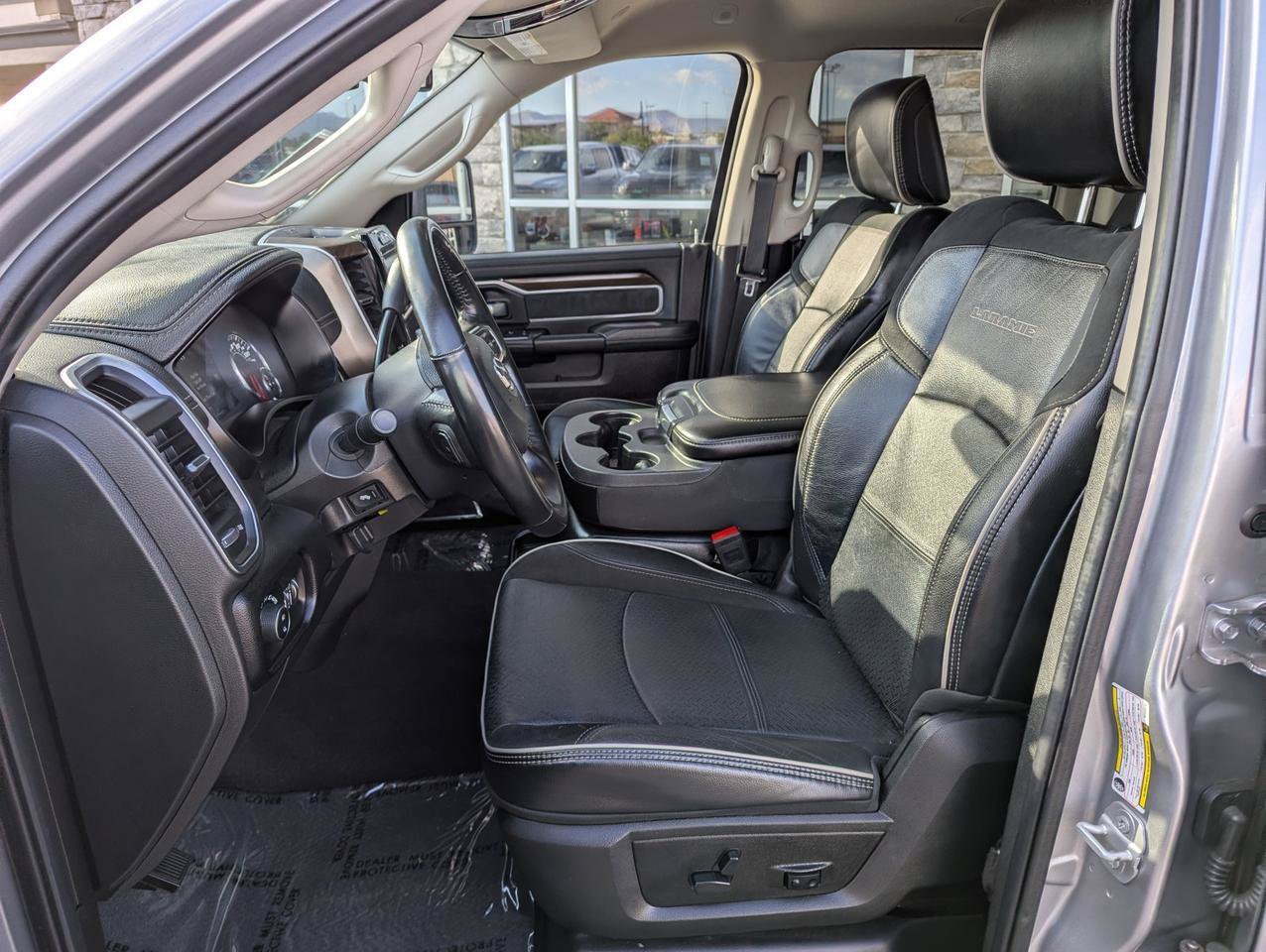 Used 2024 RAM 2500 Laramie AWD/4WD image 11