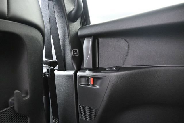 New 2027 Chrysler Pacifica Select FWD image 31