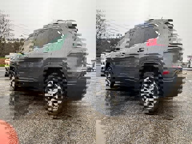 Used 2020 Jeep Cherokee Limited image 5