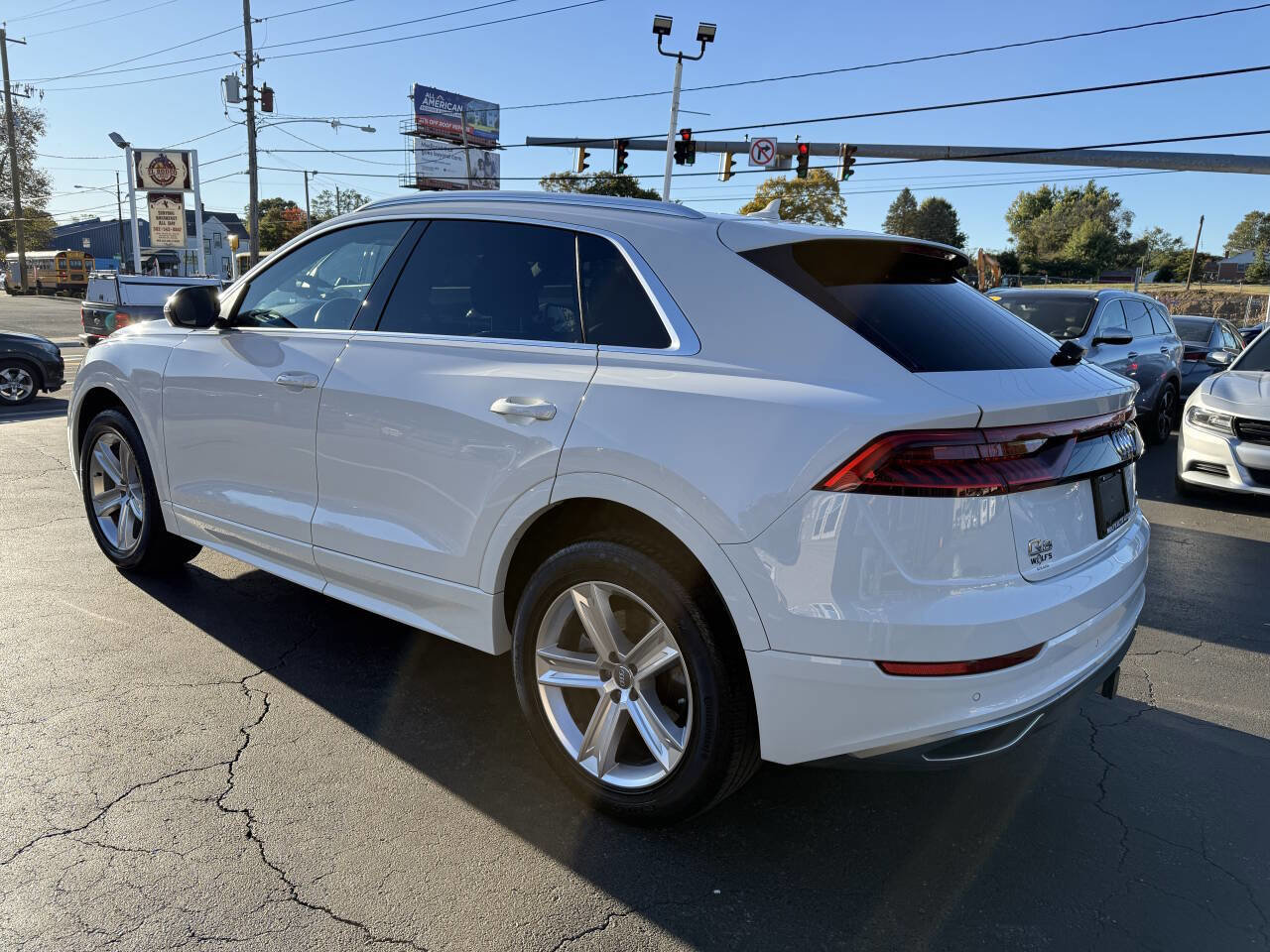 Used 2019 Audi Q8 Premium w/ Convenience Package image 6