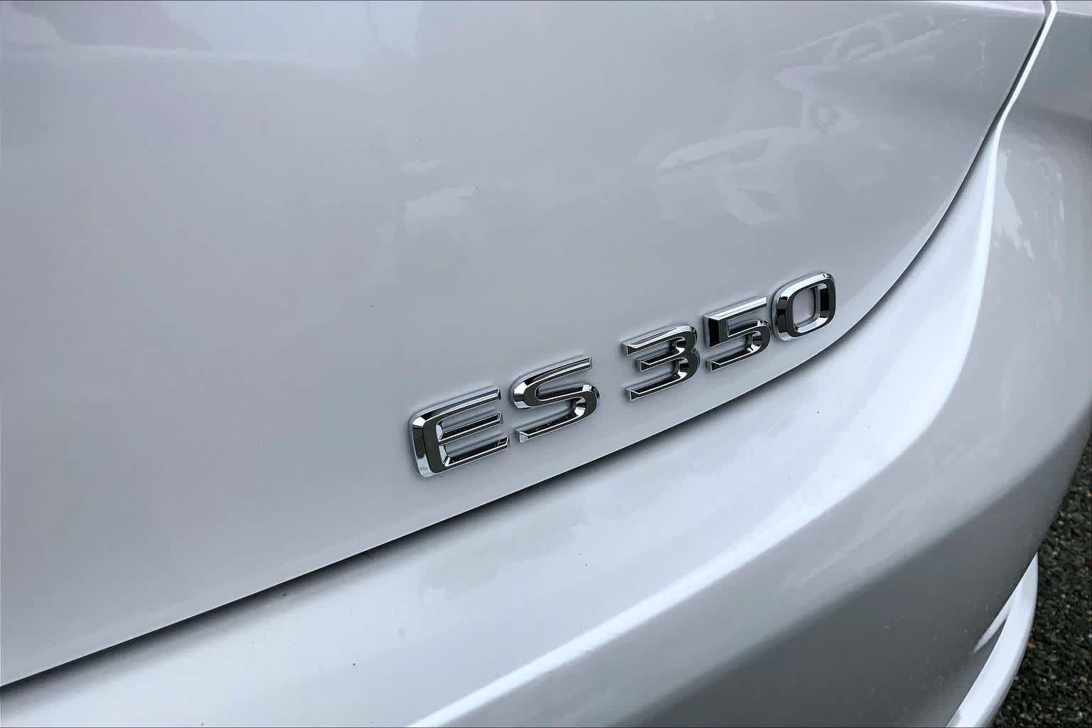 Certified 2024 Lexus ES 350 w/ Premium Package FWD image 10