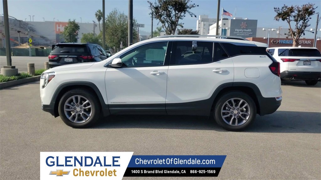 Used 2022 GMC Terrain SLT image 4