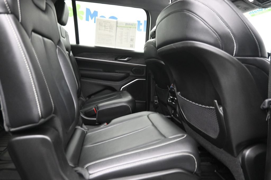 Used 2022 Jeep Grand Cherokee L Limited AWD/4WD image 10
