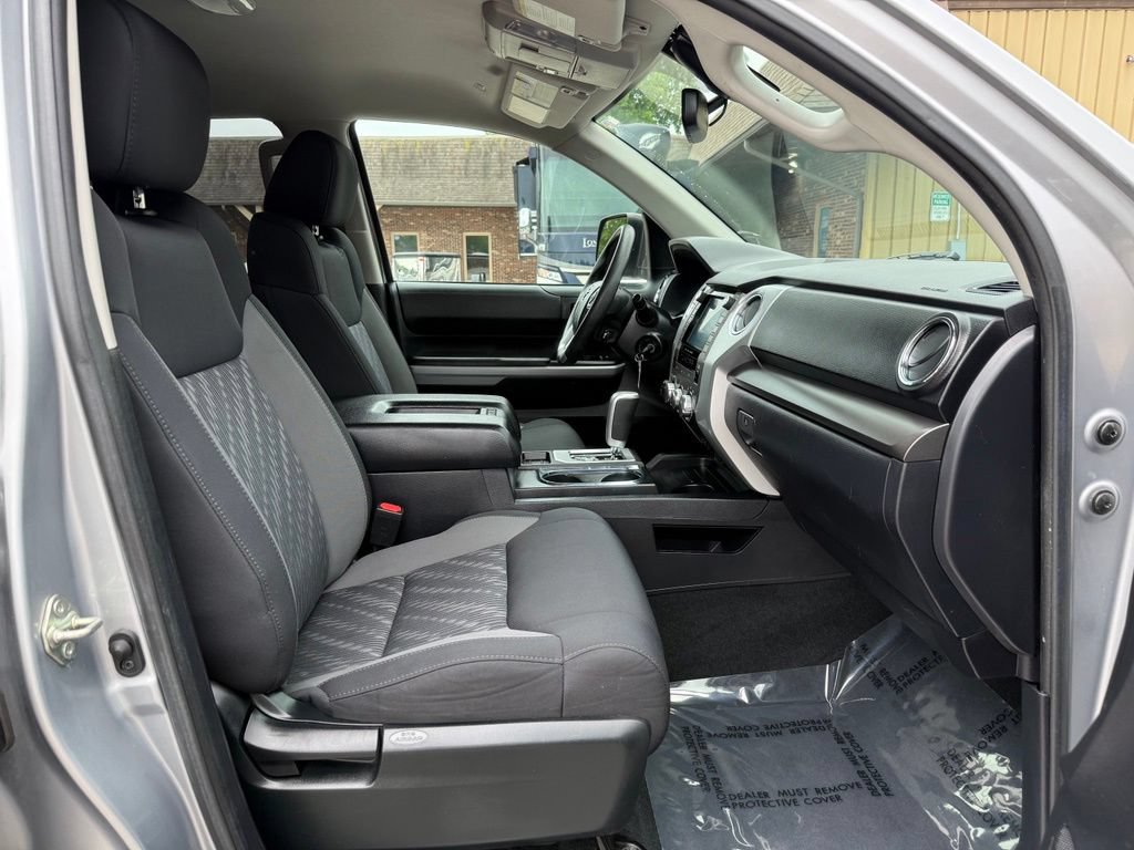 Used 2020 Toyota Tundra SR5 w/ SR5 Upgrade Package AWD/4WD image 16