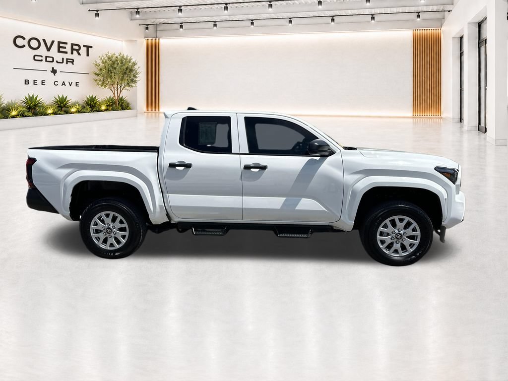 Used 2025 Toyota Tacoma SR AWD/4WD image 14
