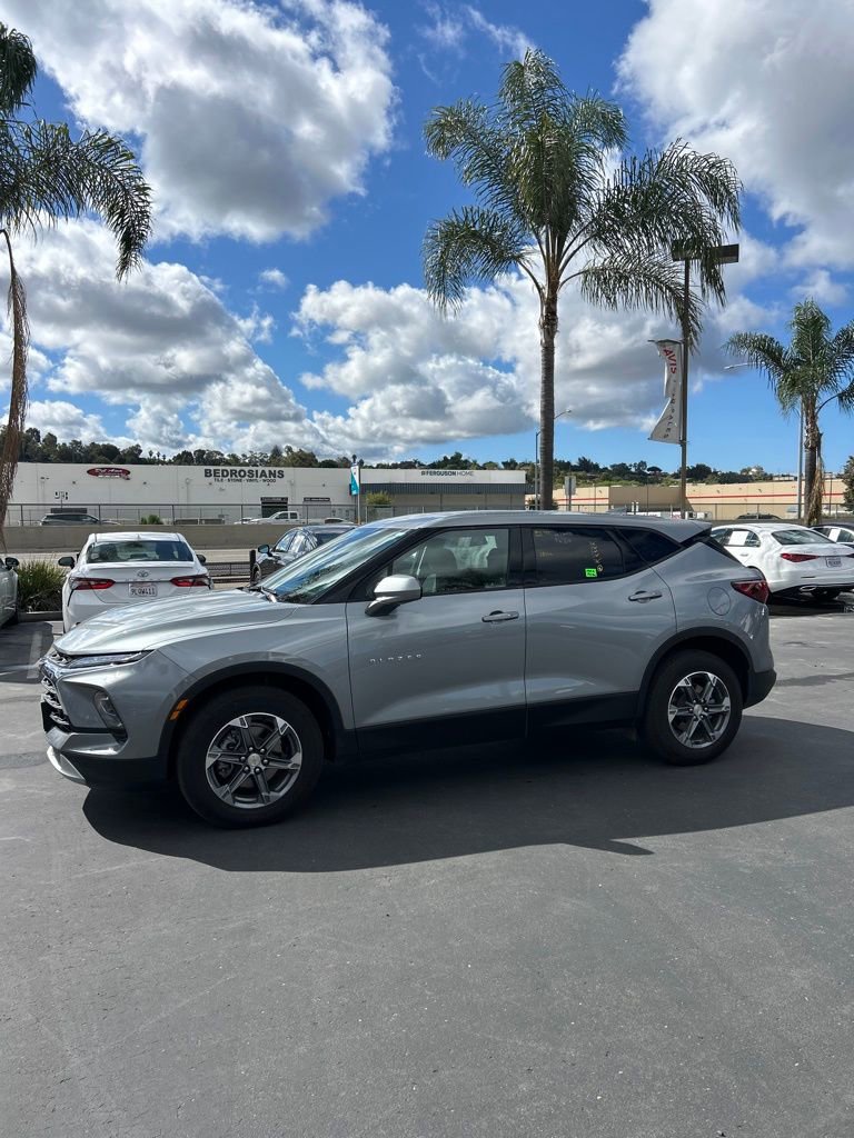 Used 2025 Chevrolet Blazer LT image 8