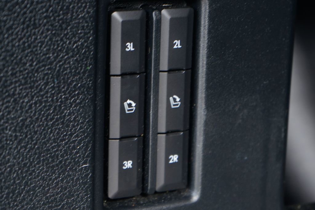 Used 2020 Lincoln Navigator Reserve w/ Equipment Group 208A Reserve image 11