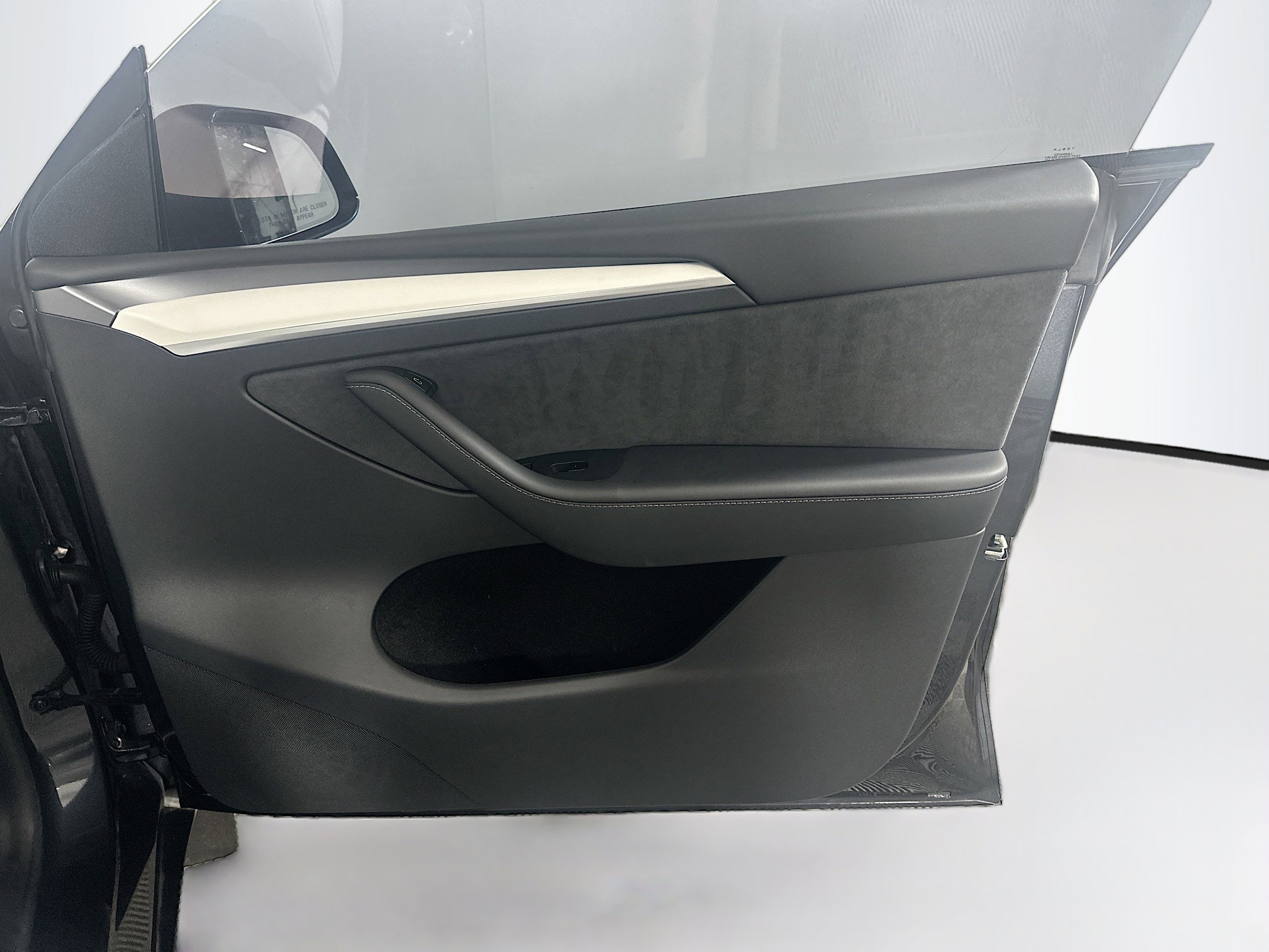 Used 2025 Tesla Model Y Long Range AWD/4WD image 31