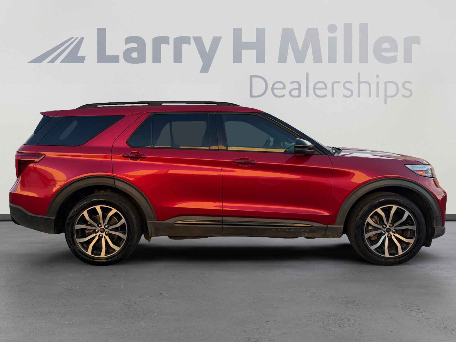 Used 2021 Ford Explorer ST w/ Equipment Group 401A AWD/4WD image 6
