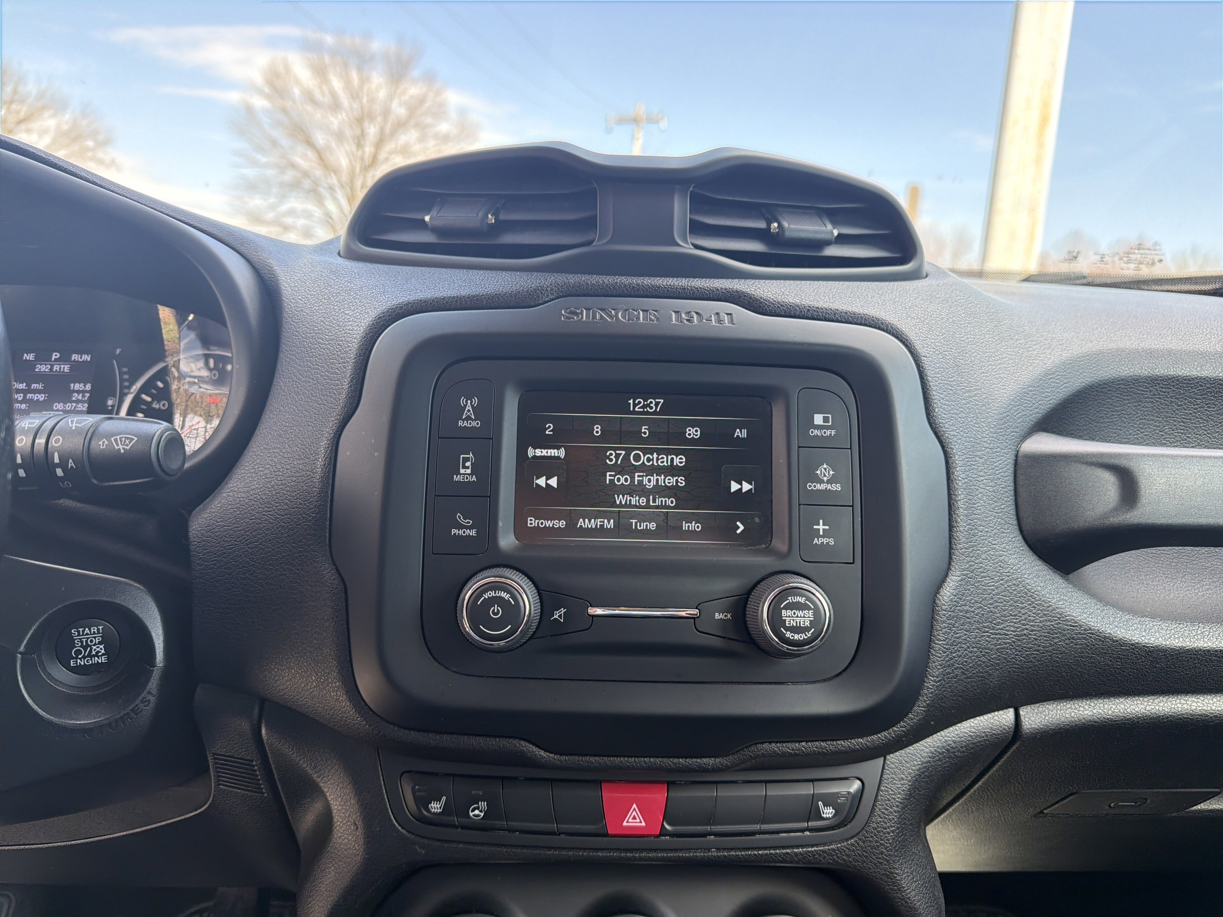Certified 2017 Jeep Renegade Latitude w/ Cold Weather Group AWD/4WD image 19