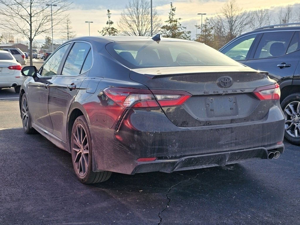 Used 2024 Toyota Camry SE image 5