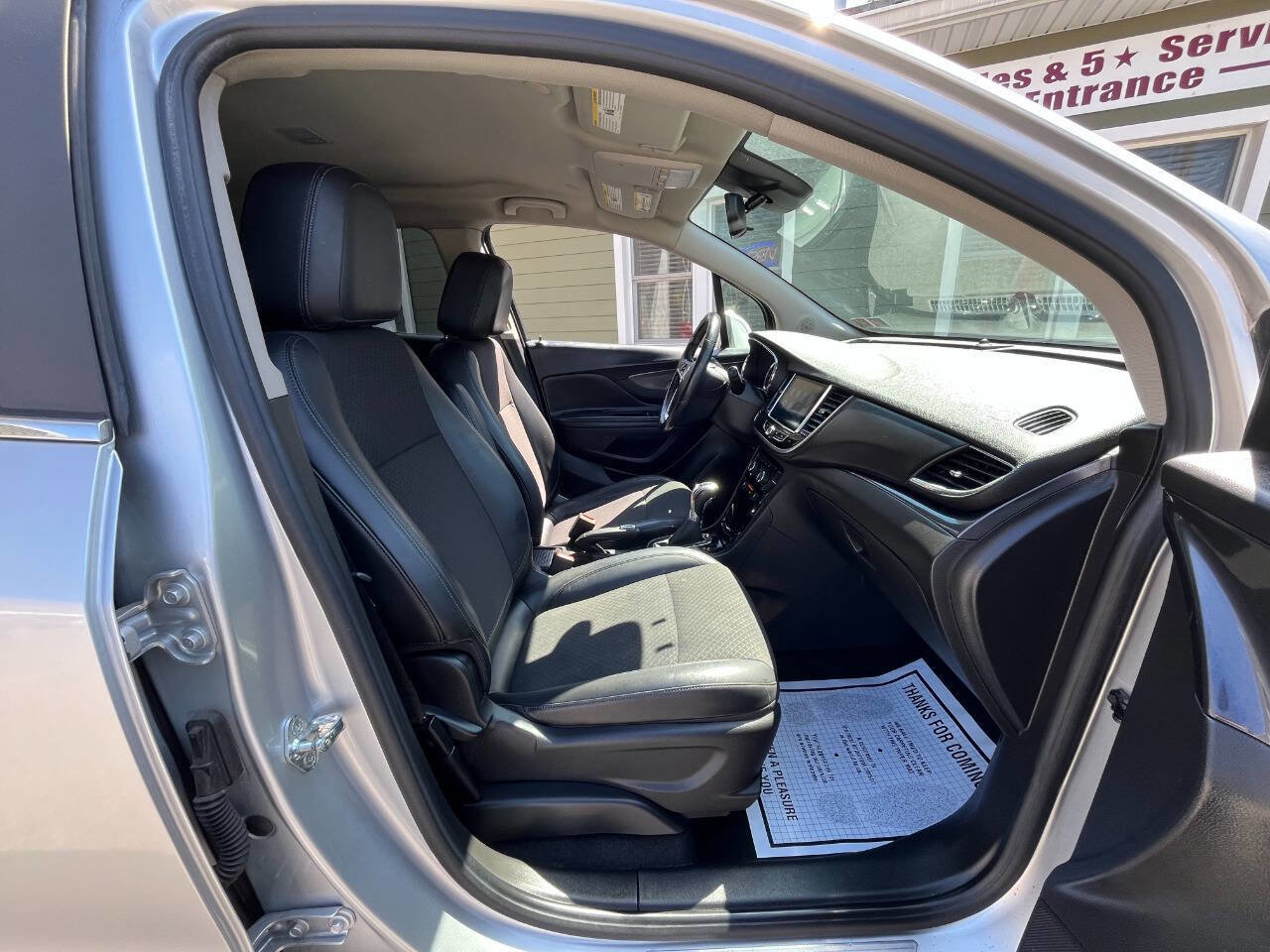 Used 2018 Buick Encore Preferred image 37