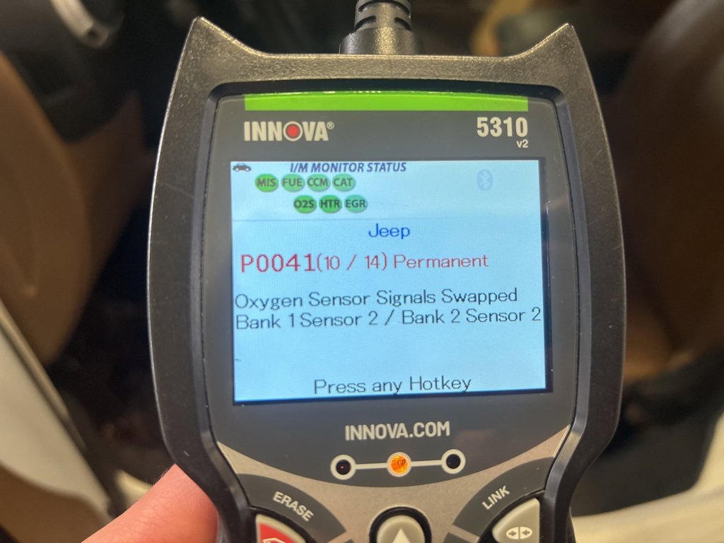 Used 2013 Jeep Wrangler Unlimited Sahara w/ Dual Top Group image 7