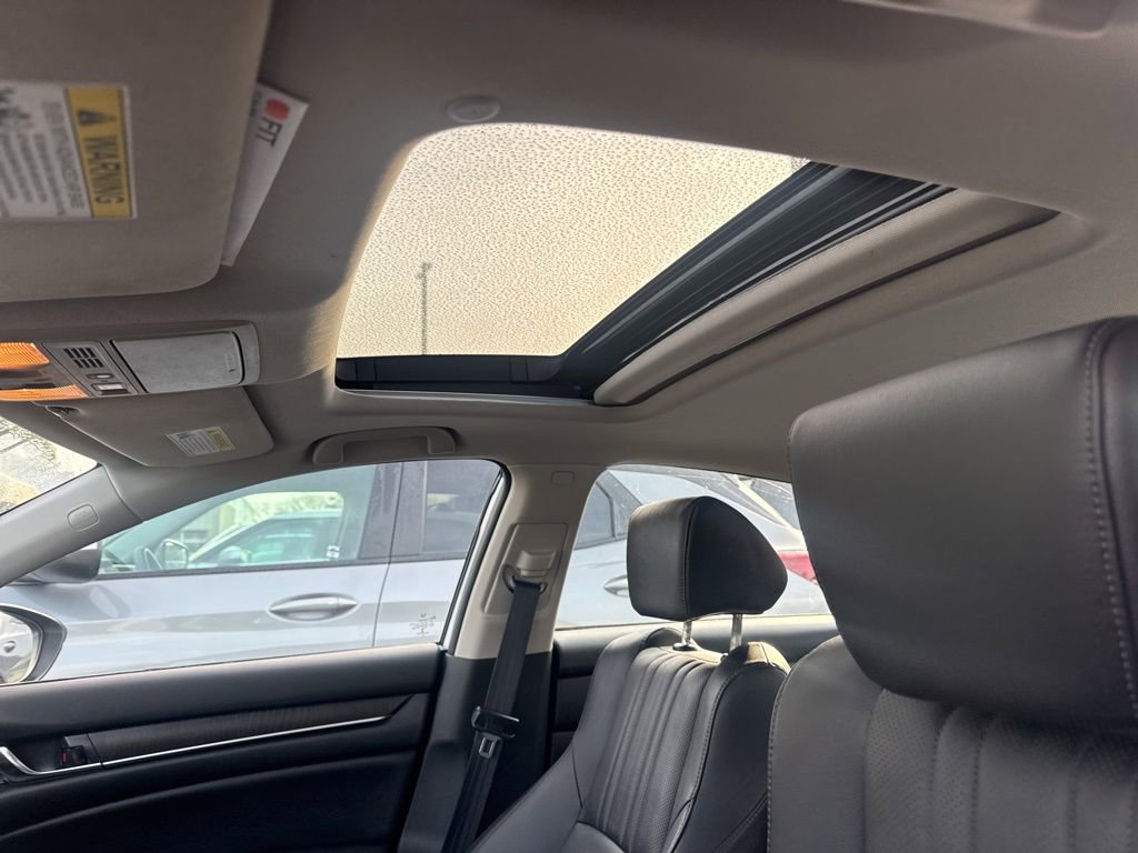 Used 2021 Honda Accord Touring image 27