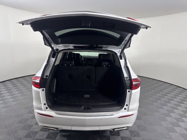 Used 2021 Buick Enclave Avenir image 13