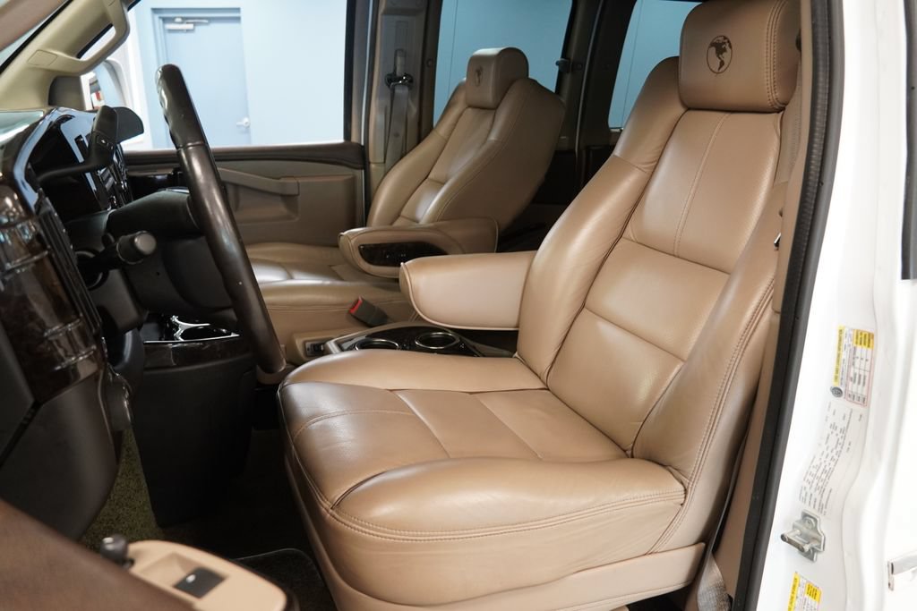 Used 2016 GMC Savana 2500 RWD image 3