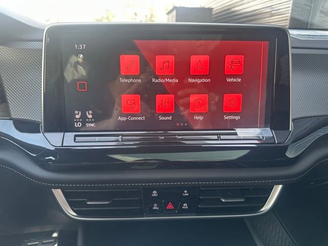 New 2025 Volkswagen Atlas Cross Sport SEL Premium R-Line image 30