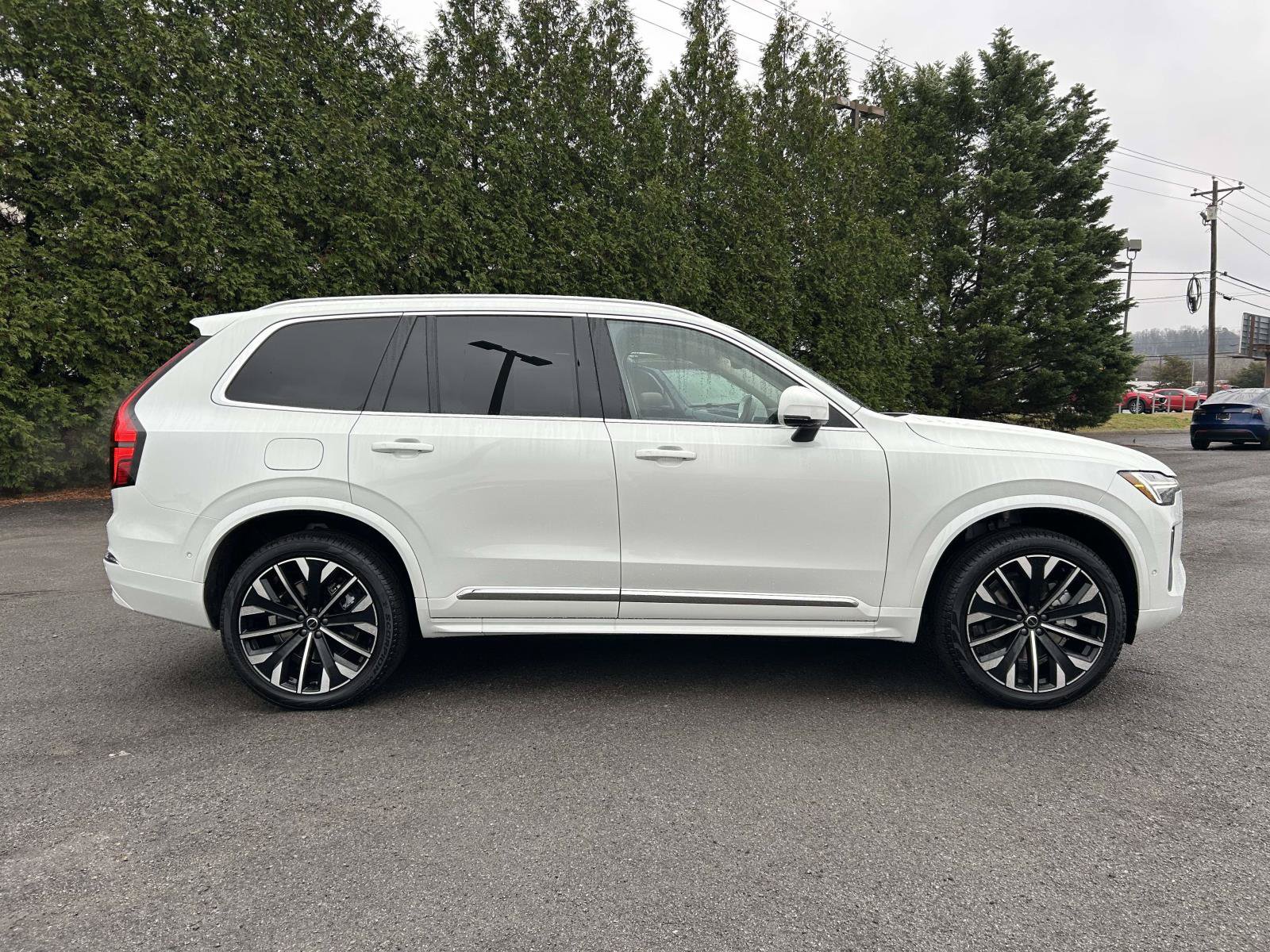 New 2026 Volvo XC90 B6 Ultra w/ Protection Package AWD/4WD image 2