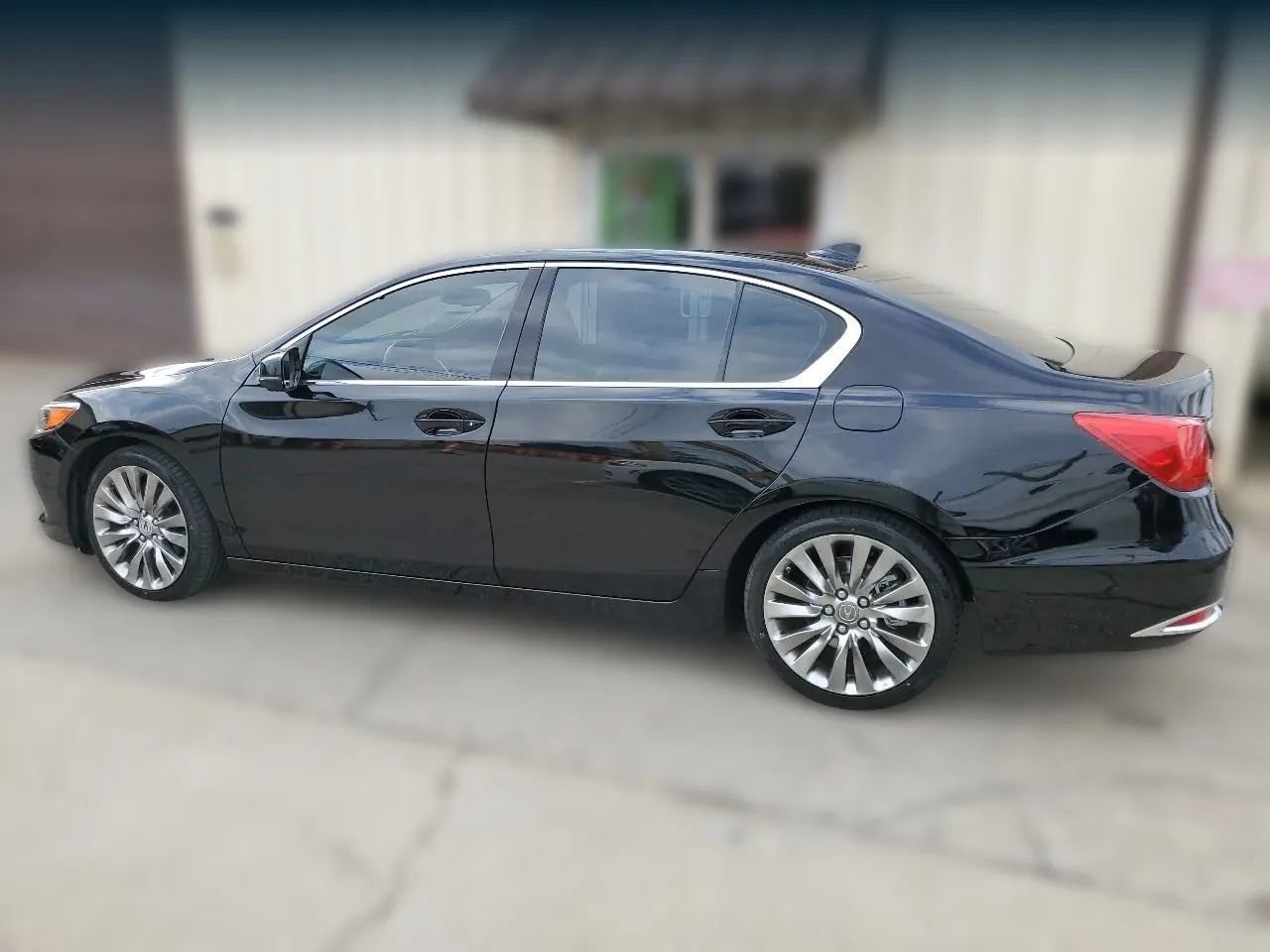 Used 2017 Acura RLX w/ Advance Package image 4