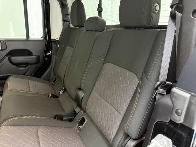 Used 2025 Jeep Gladiator Mojave w/ Convenience Group image 12