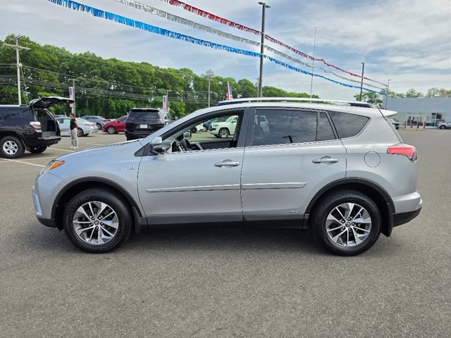 Used 2017 Toyota RAV4 XLE w/ Convenience Package AWD/4WD image 4