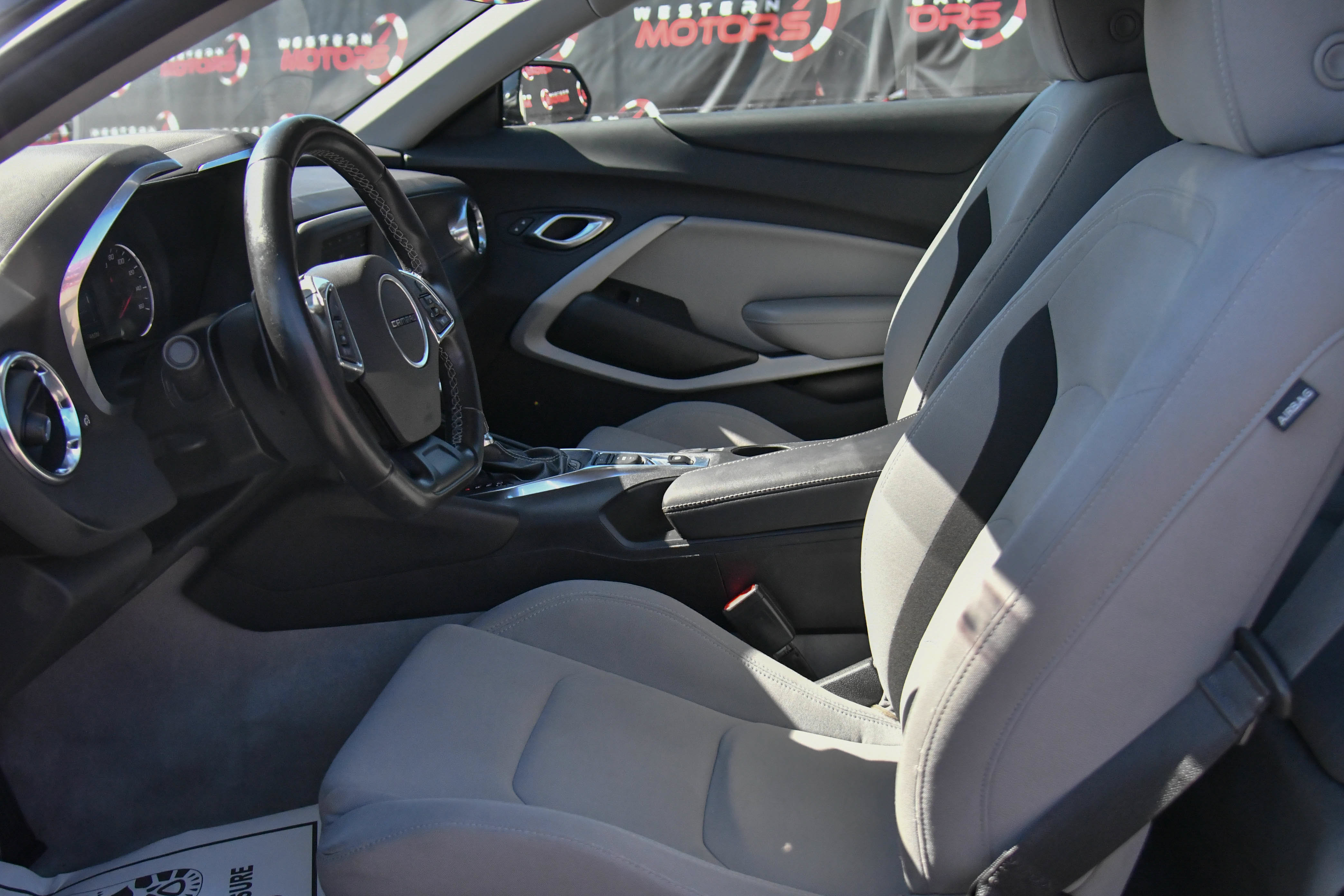 Used 2023 Chevrolet Camaro LT RWD image 17