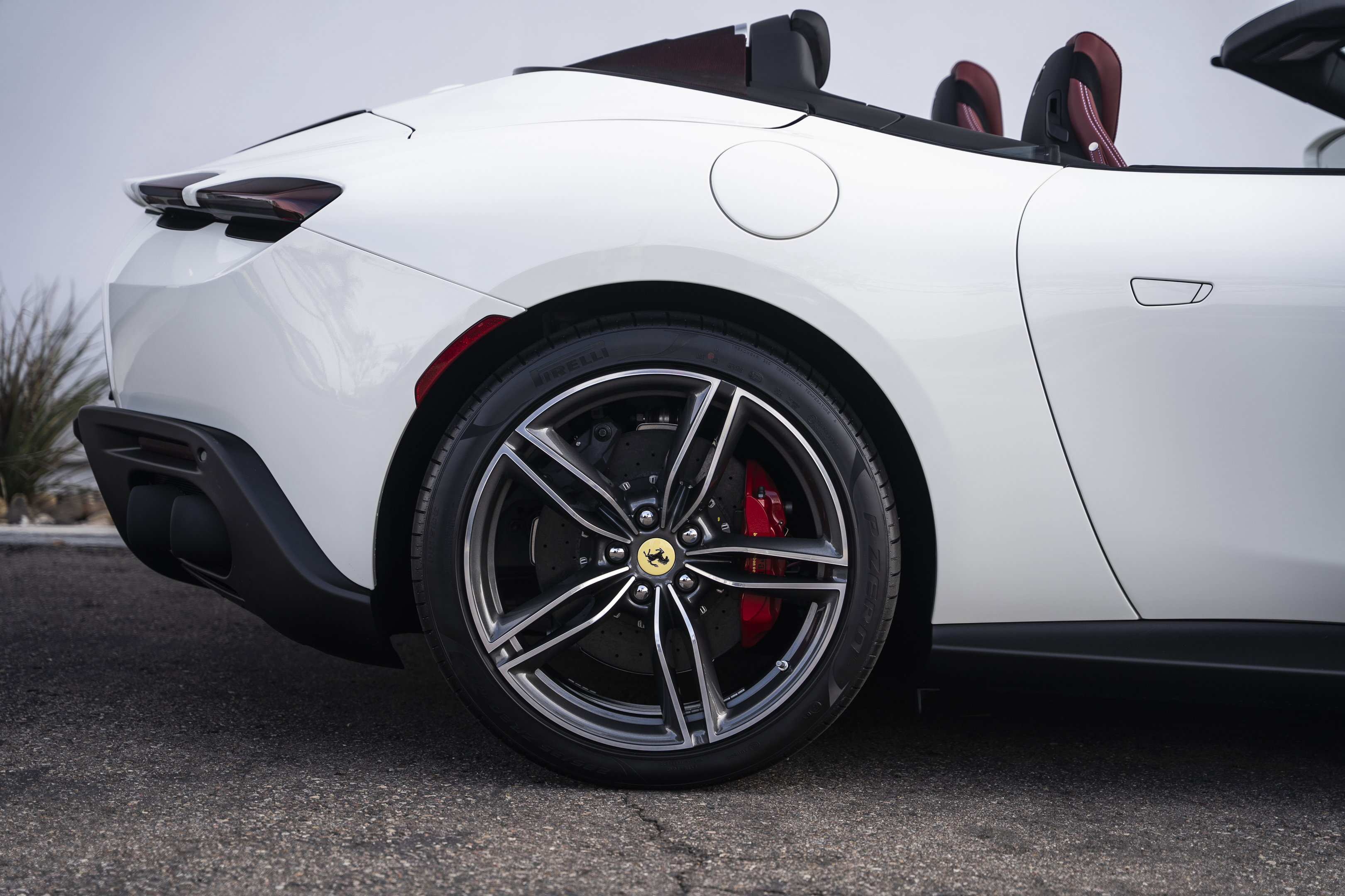 Used 2026 Ferrari Roma Spider RWD image 18