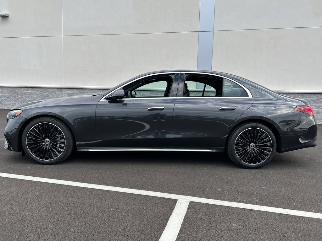 New 2026 Mercedes-Benz E 450 4MATIC Sedan image 4