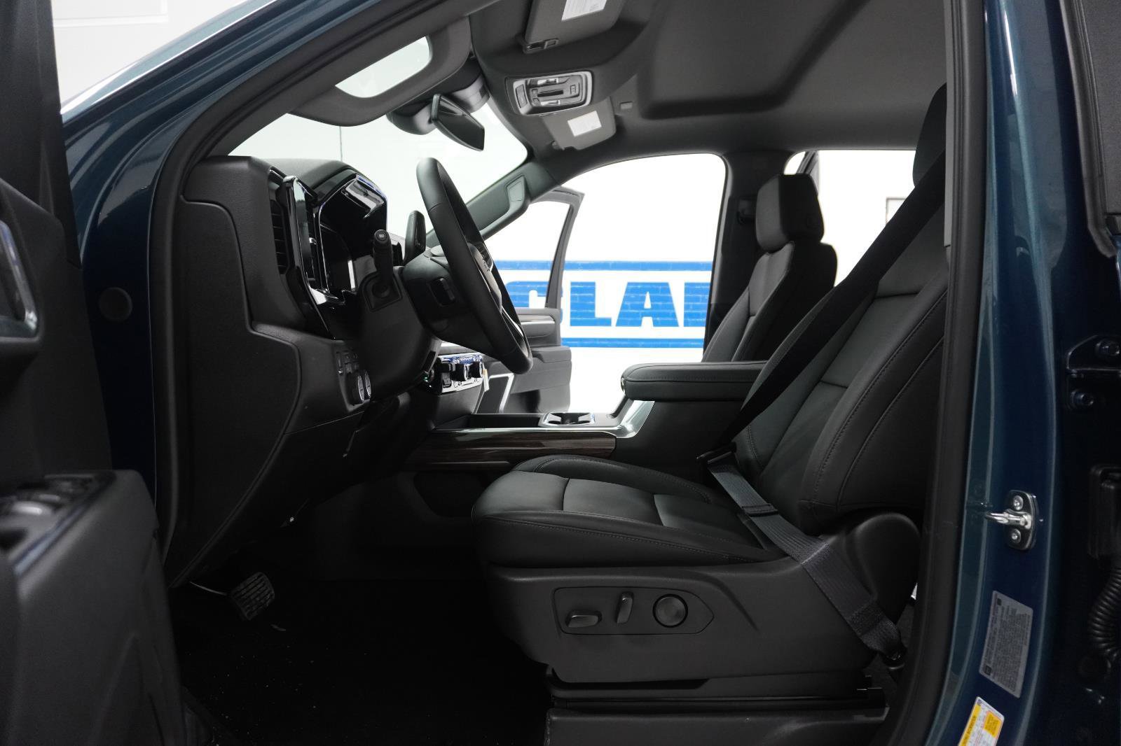 New 2026 Chevrolet Silverado 2500 LT w/ Trail Boss Package image 13