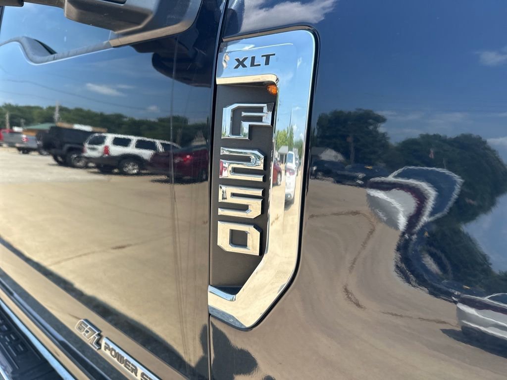 Used 2021 Ford F250 XLT w/ XLT Premium Package image 5