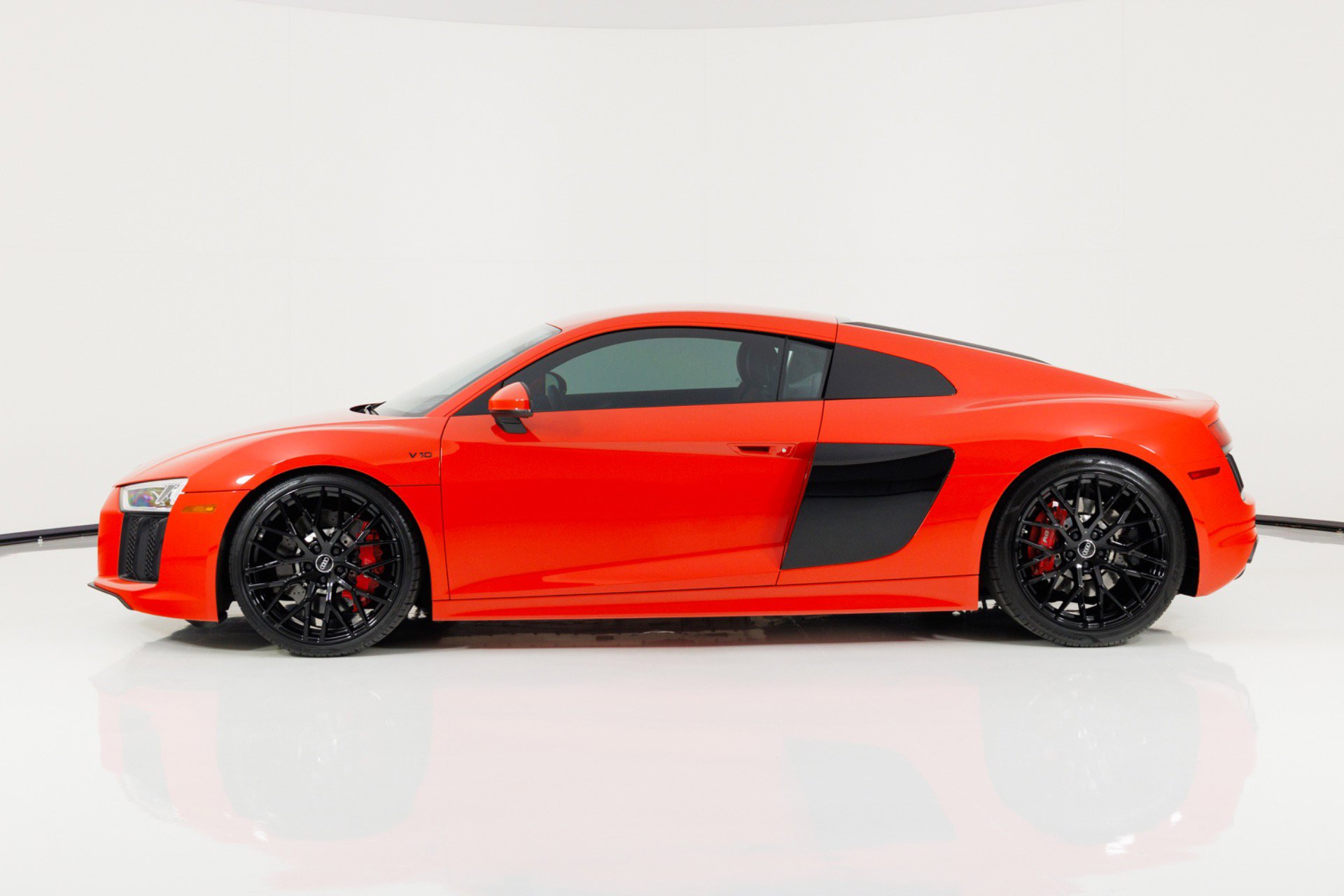 Used 2017 Audi R8 V10 AWD/4WD image 6