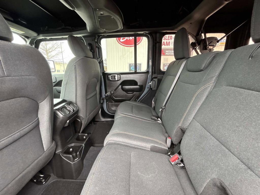 Used 2024 Jeep Wrangler Sport image 12
