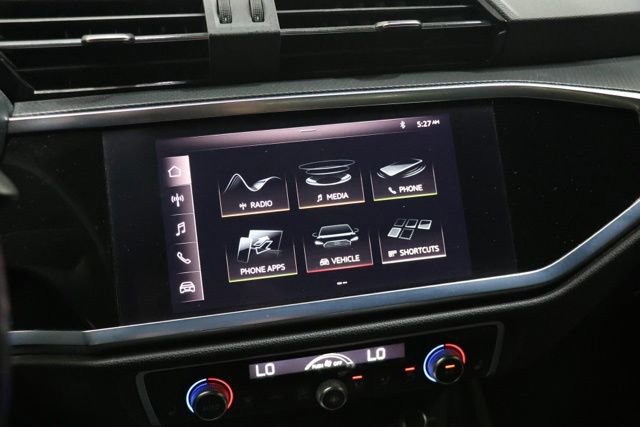 Used 2020 Audi Q3 2.0T Premium AWD/4WD image 24