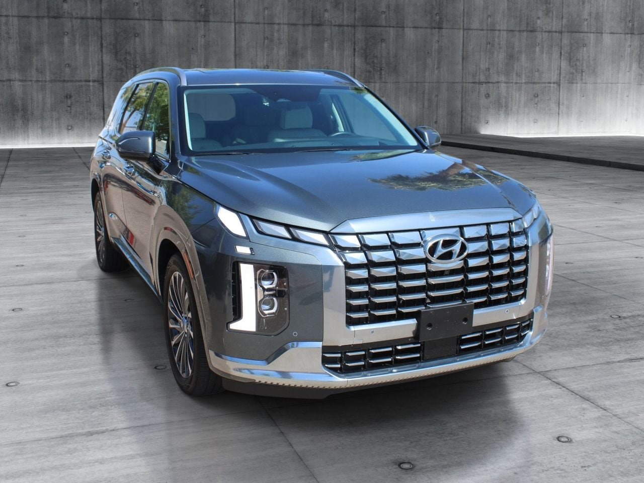 Used 2024 Hyundai Palisade Calligraphy AWD/4WD image 12