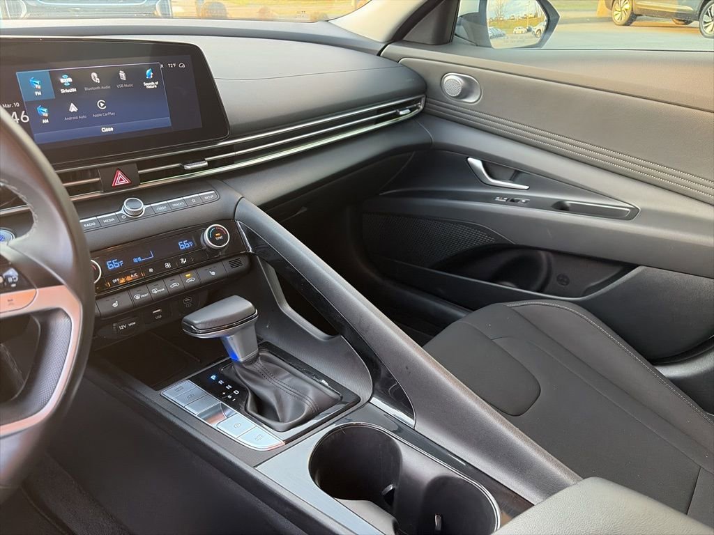 Used 2024 Hyundai Elantra SEL w/ Convenience Package image 19