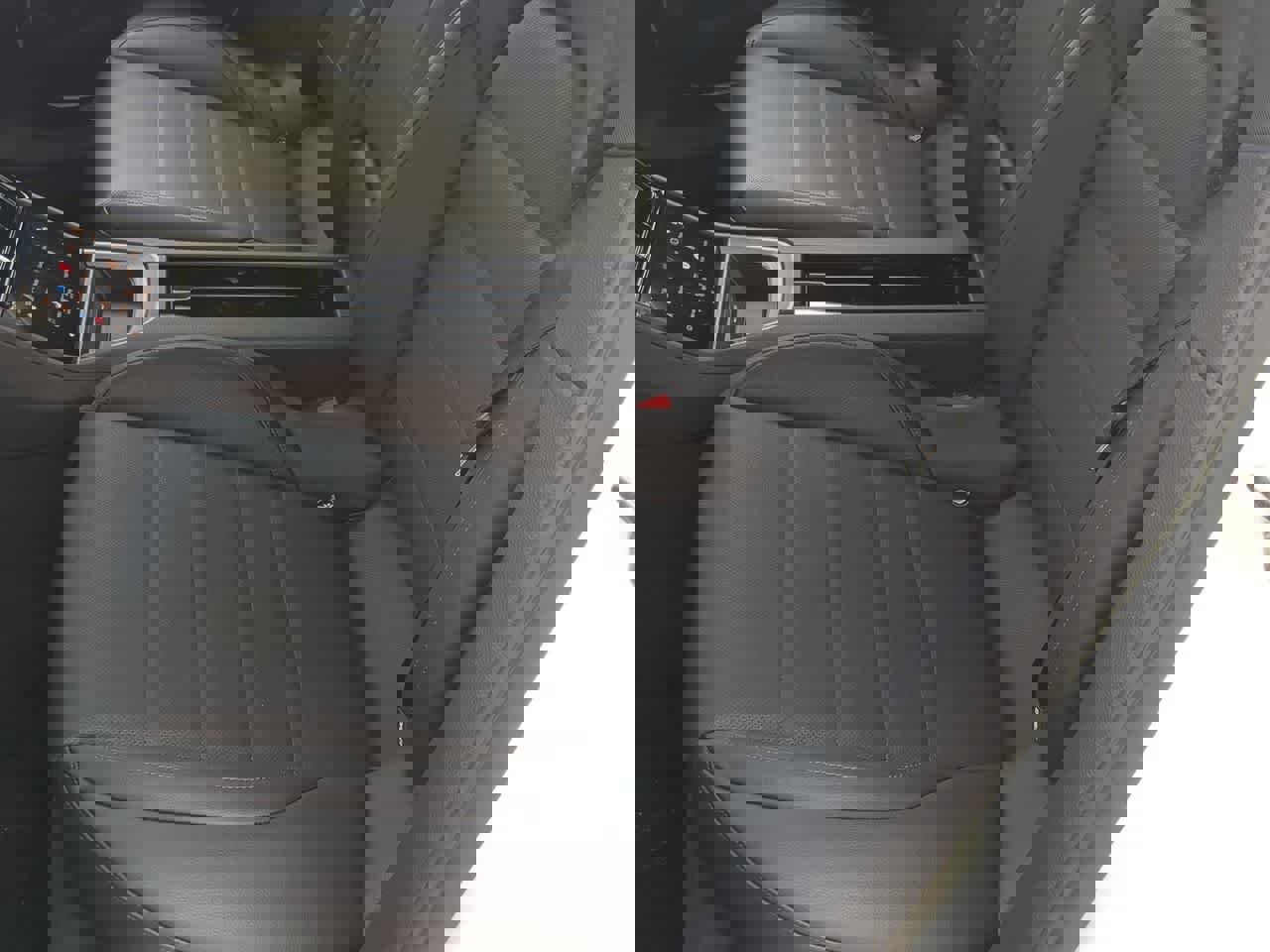 Used 2025 Porsche Panamera image 21