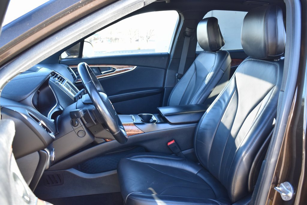 Used 2020 Lincoln Nautilus Reserve image 6