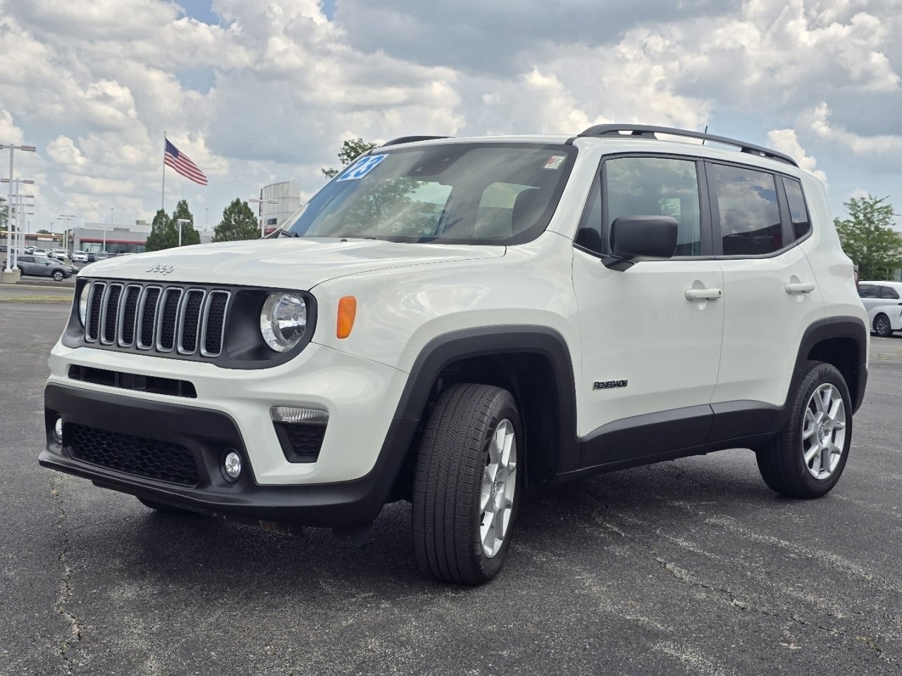 Used 2023 Jeep Renegade Latitude w/ Premium Group AWD/4WD image 12