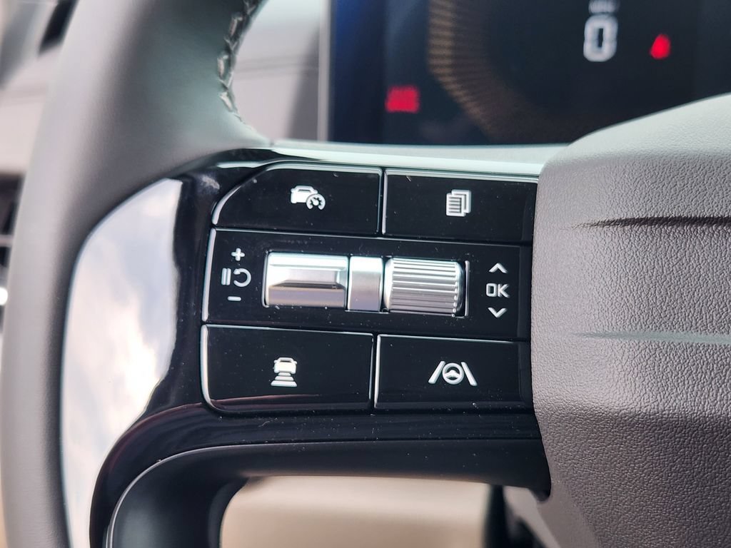 New 2027 Kia Carnival FWD image 16