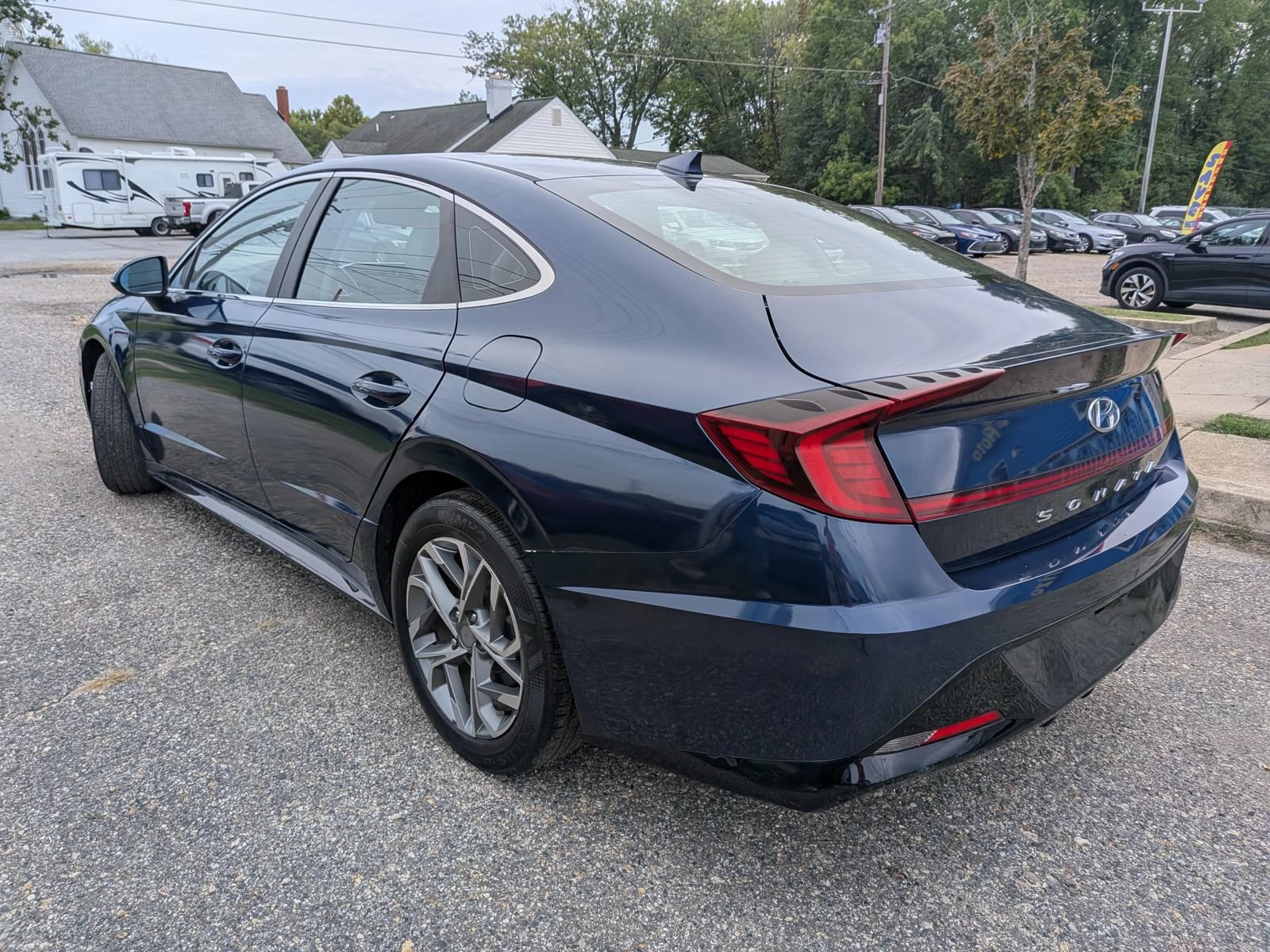 Used 2020 Hyundai Sonata SEL w/ Cargo Package FWD image 3