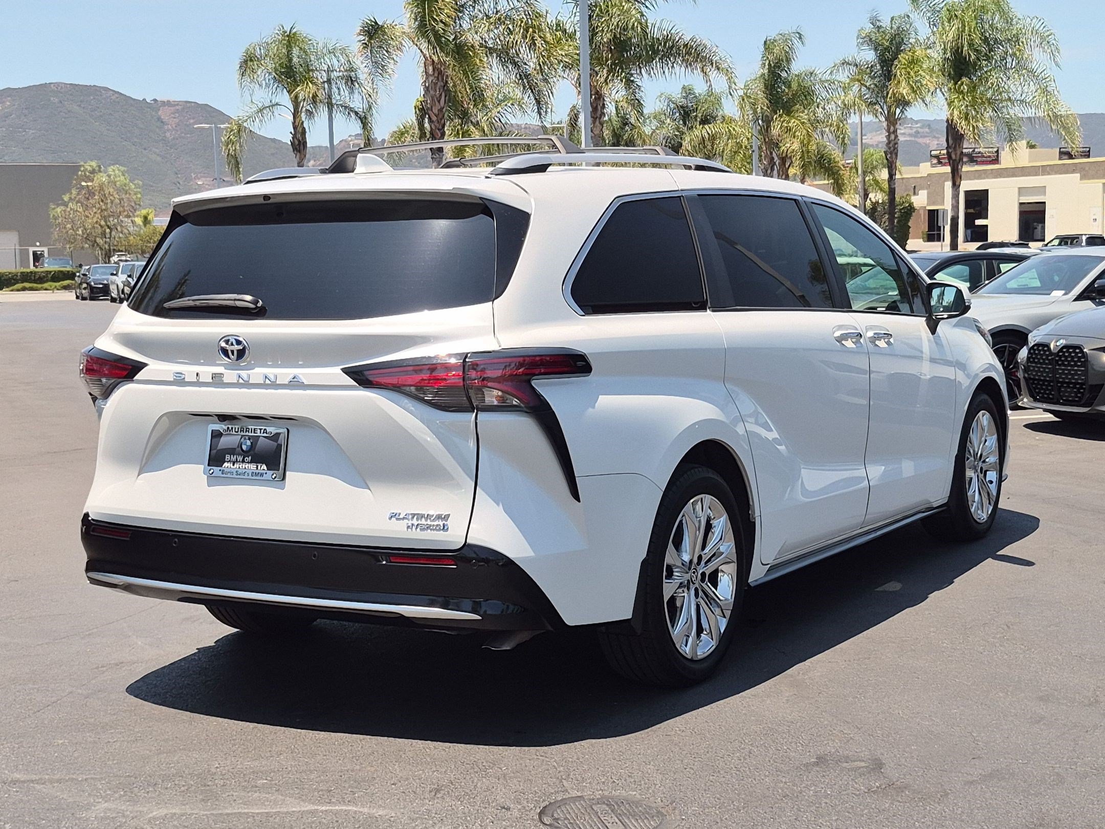 Used 2024 Toyota Sienna Platinum FWD image 10