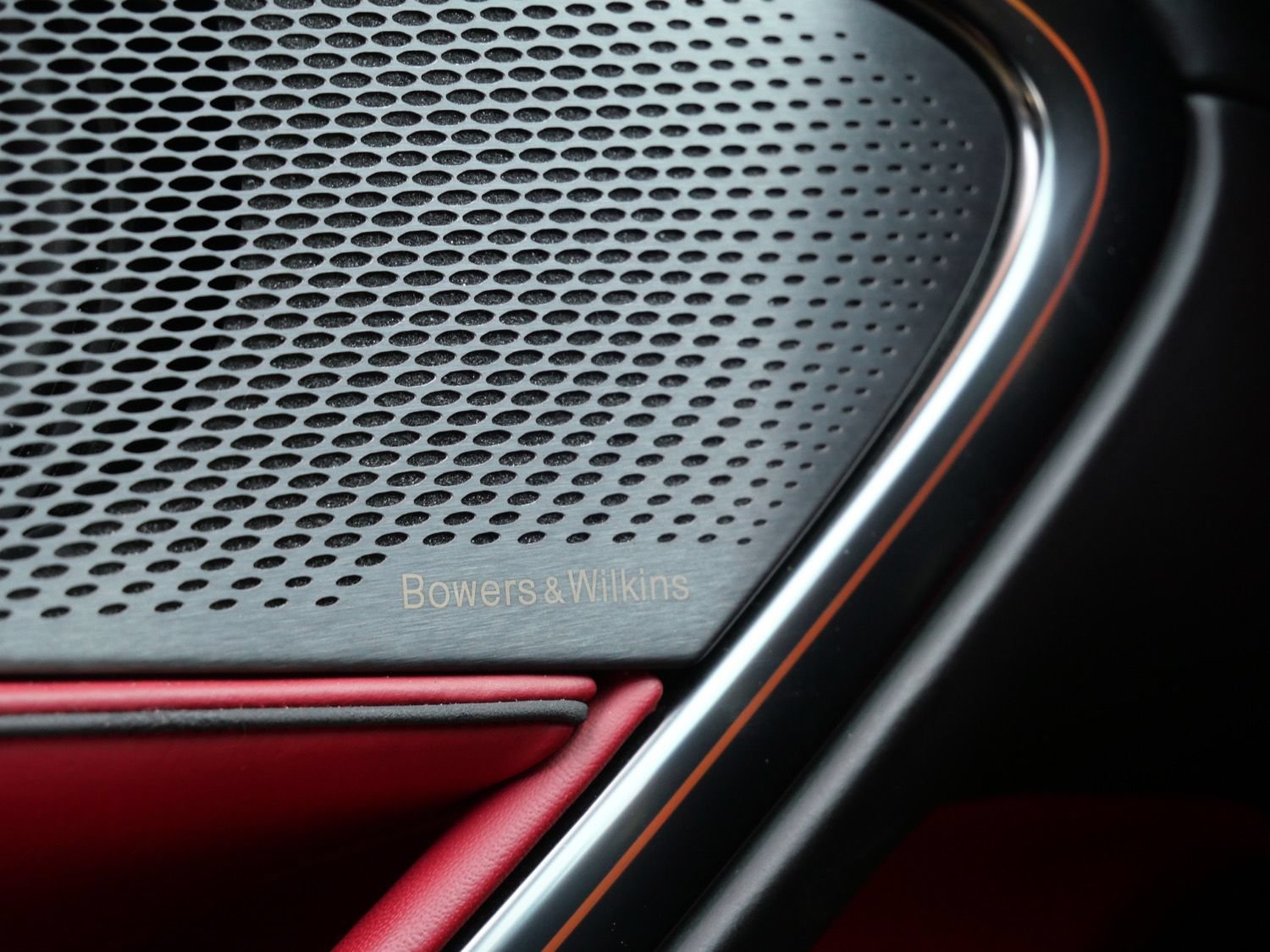 Used 2023 McLaren Artura RWD image 24