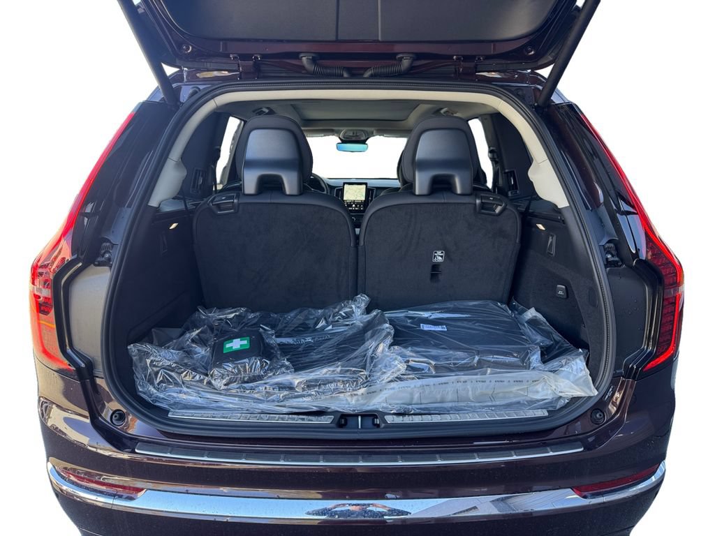 New 2026 Volvo XC90 B6 Plus w/ Protection Package Premier AWD/4WD image 6