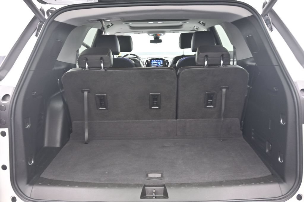 Certified 2020 Chevrolet Traverse LT w/ LT Premium Package AWD/4WD image 15