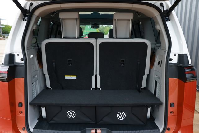 Used 2025 Volkswagen ID. Buzz 1st Edition RWD image 29