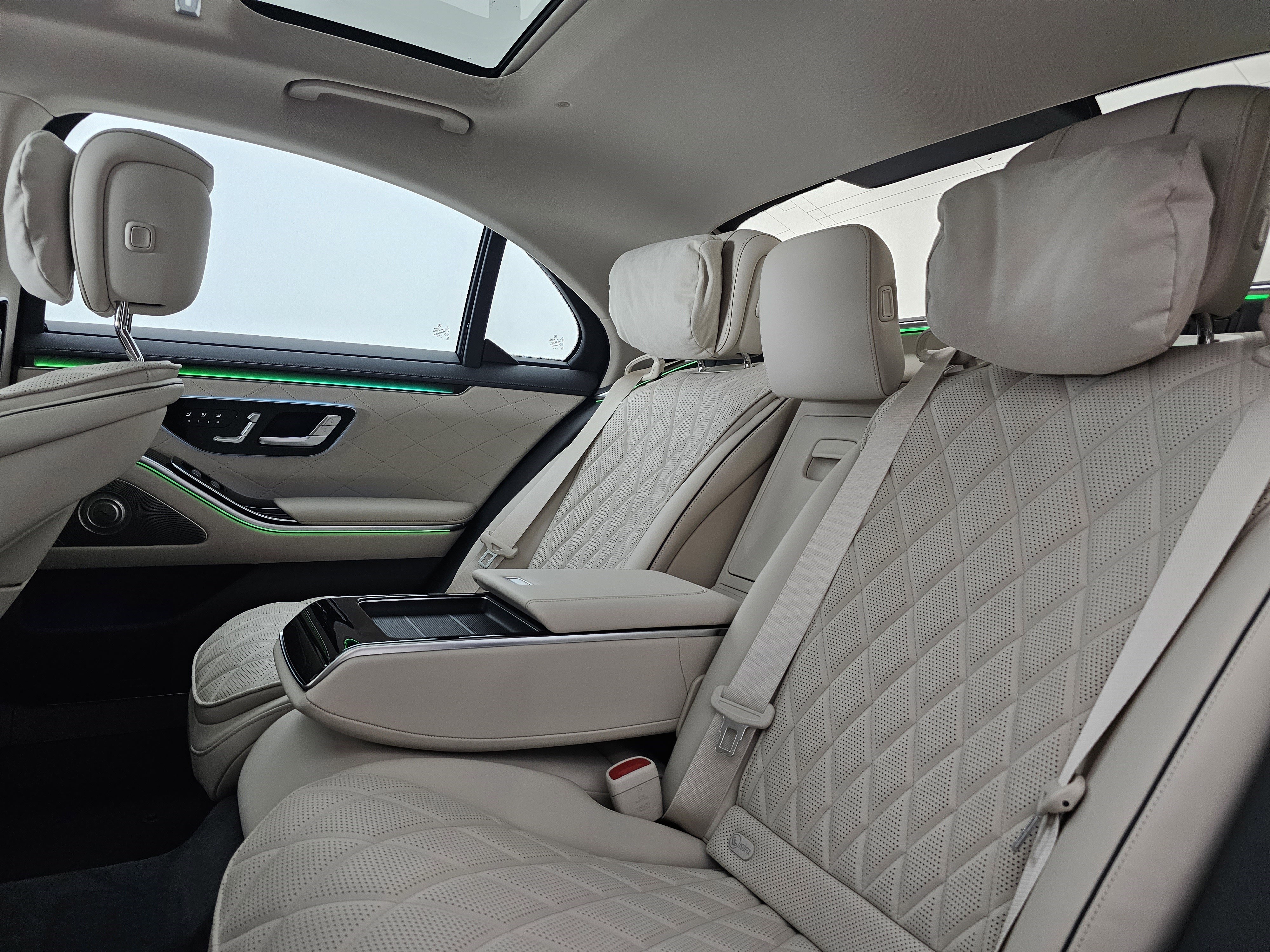 New 2026 Mercedes-Benz S 580 4MATIC Sedan image 21