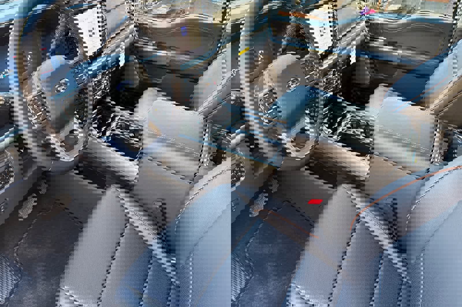 New 2026 Ford F250 Lariat w/ Chrome Package image 8