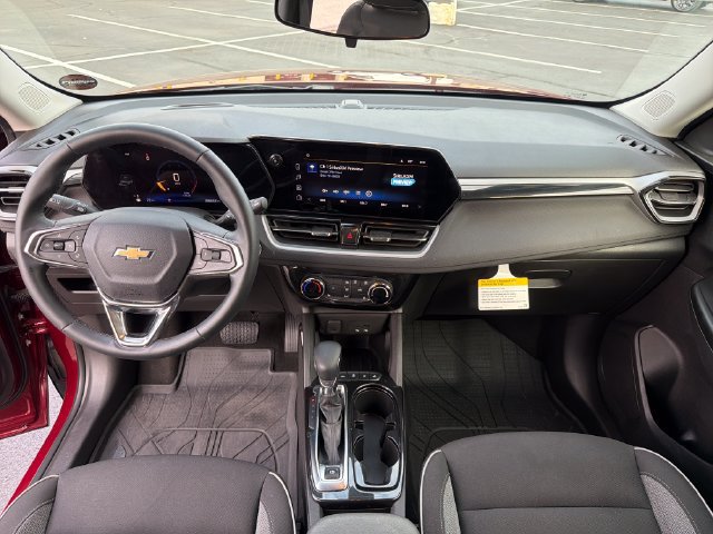 Certified 2024 Chevrolet TrailBlazer LT w/ LT Cold Weather Package FWD image 12