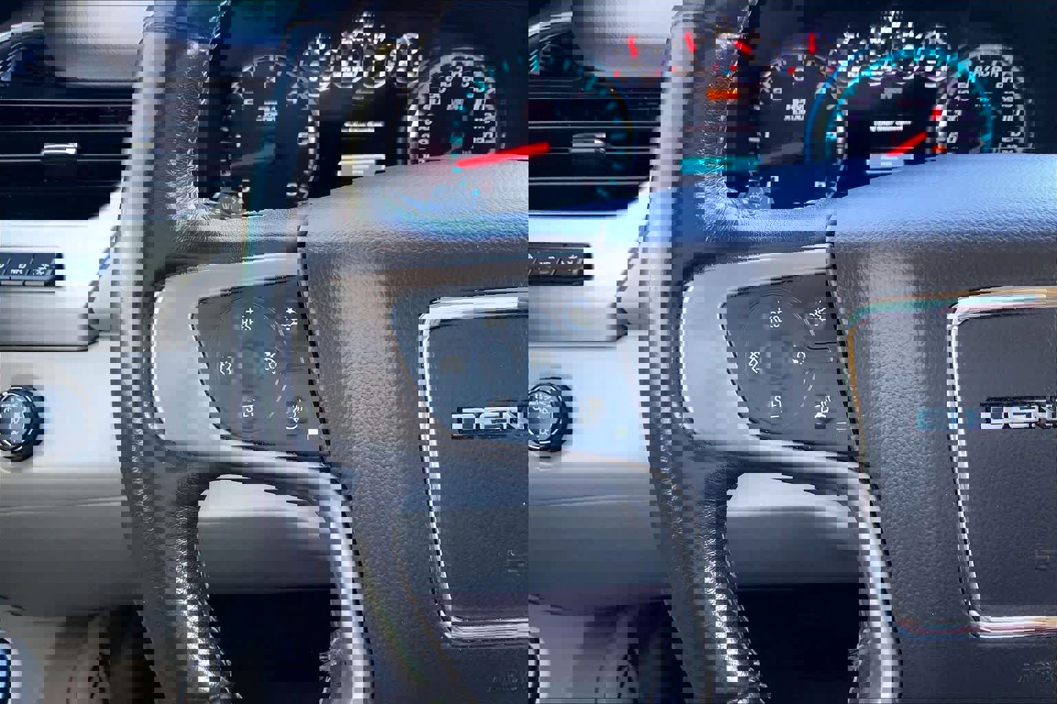 Used 2019 GMC Yukon Denali image 24