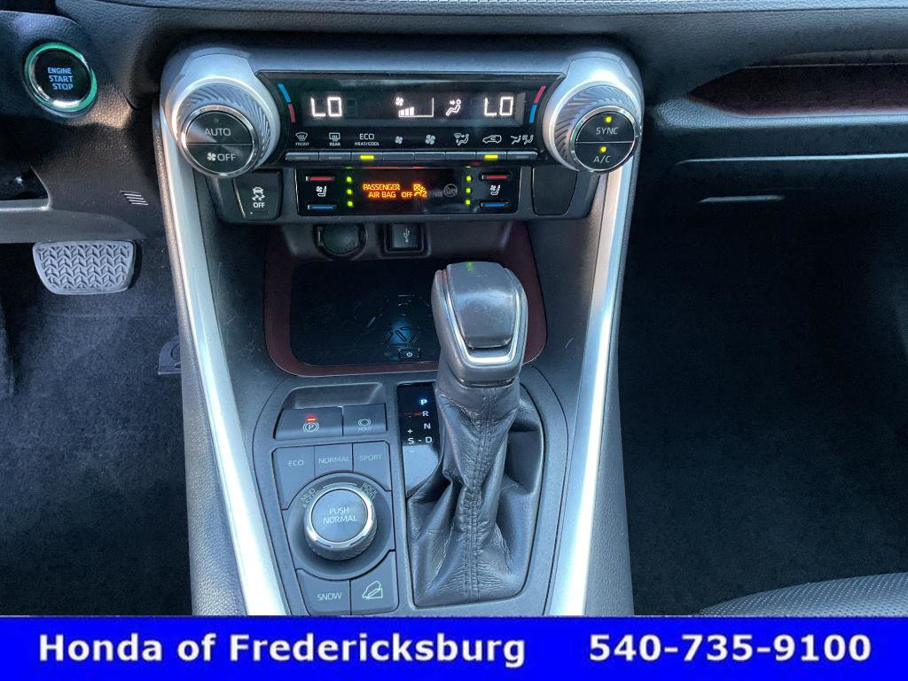 Used 2020 Toyota RAV4 Limited AWD/4WD image 38